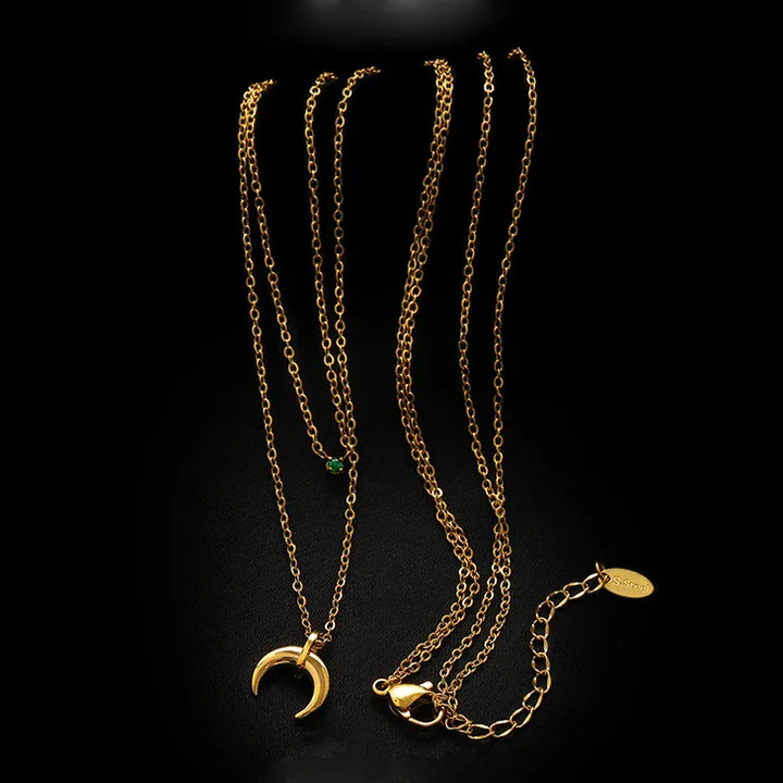 Elegante grüne Diamant-Doppel-Halbmond-Halskette – Selina Kollektion