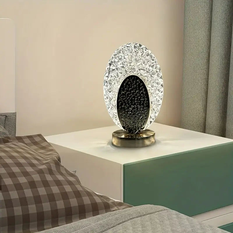 Skanto | Moderne & luxuriöse Pfauenlampe - CrystalGlow