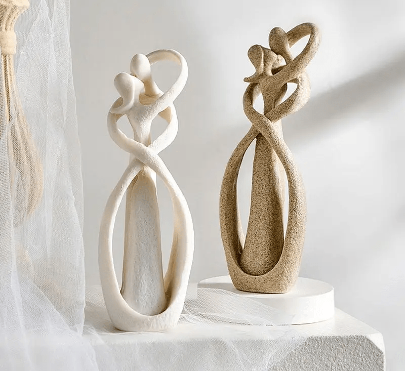 Skanto | Eternal Embrace – Abstrakte Skulptur für zeitlose Liebe