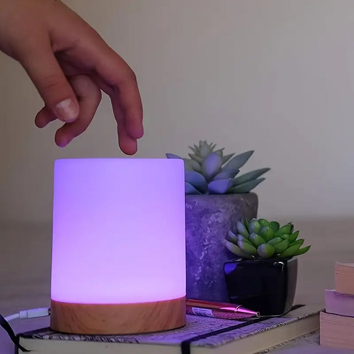 Skanto | Dimmbares LED-Nachtlicht mit modernem Design und Farbwechsel