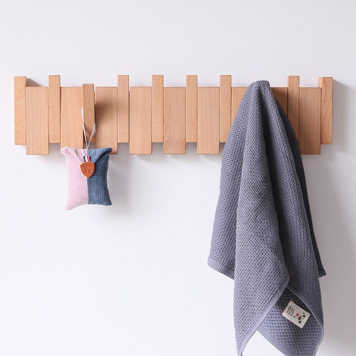 Skanto | Handgemachte Garderobe aus Holz im Klavierdesign | Einzigartiges Design mit 4-10 Haken für Flur, Schlafzimmer & Büro
