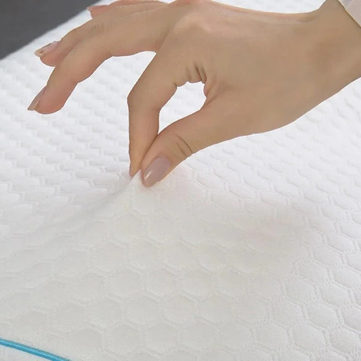 Skanto | Orthopädisches Kissen für Paare mit Armtunnel zum Kuscheln