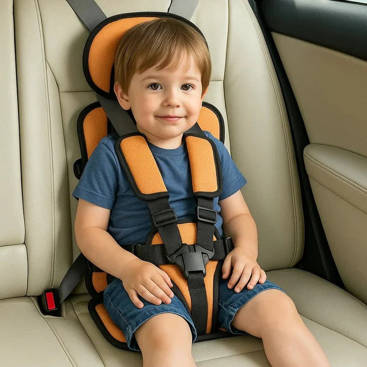 Skanto | Kompakter Reiseautositz für Kinder