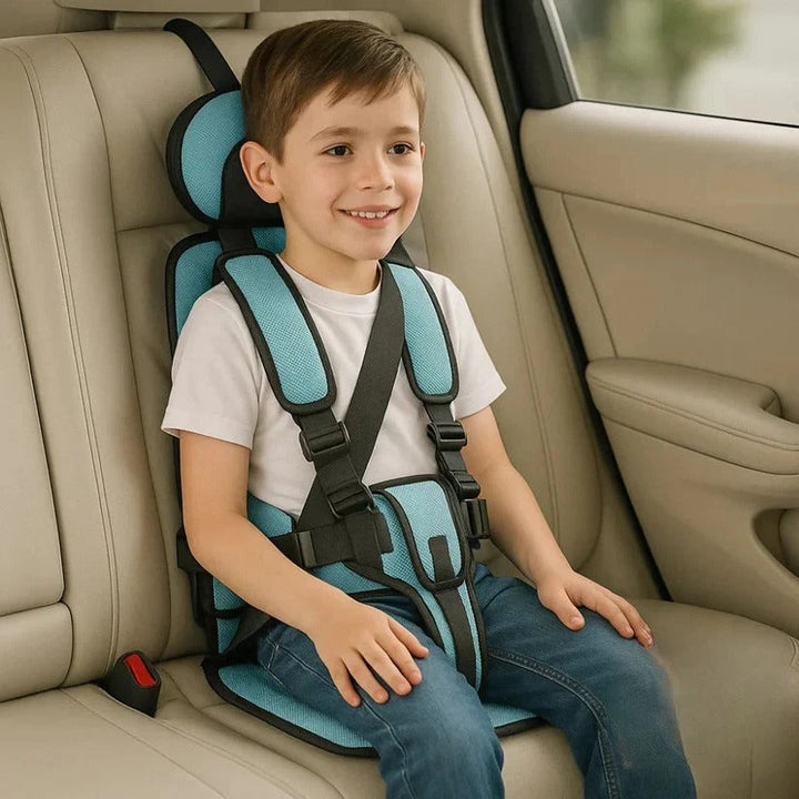 Skanto | Kompakter Reiseautositz für Kinder