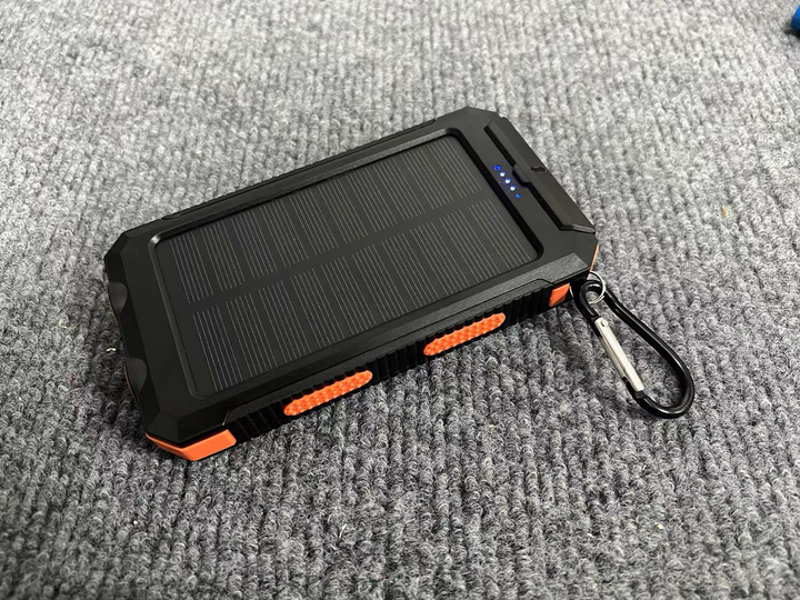 Skanto | Solar Powerbank Wasserdichtes Dual-USB-Ladegerät
