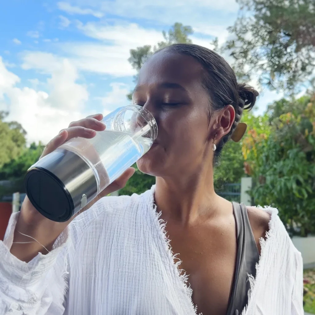 Skanto | Innovative Wasserstoff-Wasserflasche - HydroPro Generator