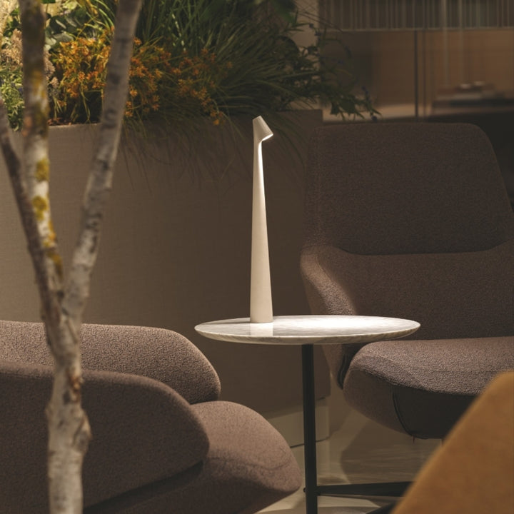 Skanto | Skulpturale Tischlampe