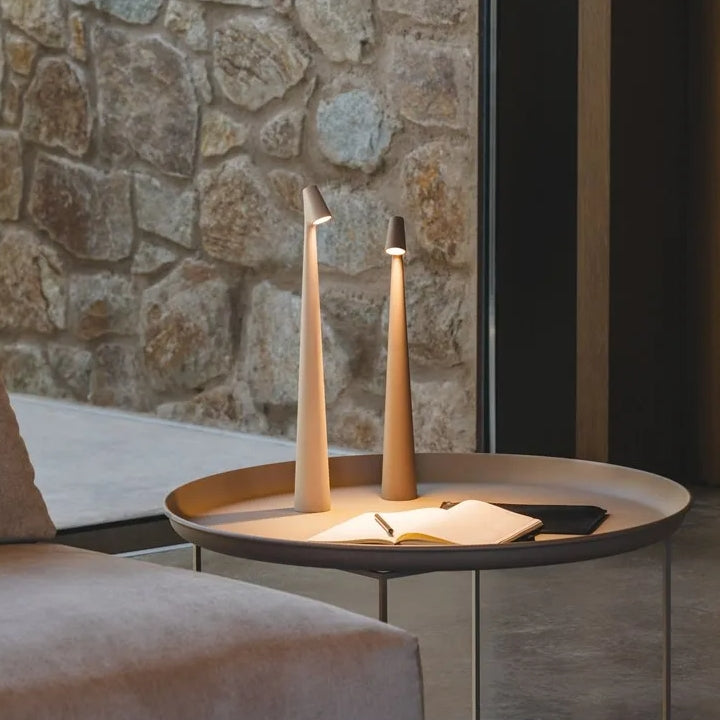 Skanto | Skulpturale Tischlampe