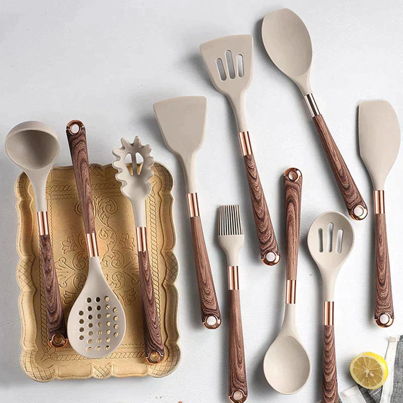 Skanto | Eleganza Kochset – 10-teiliges Silikon-Küchenset mit Holzgriffen