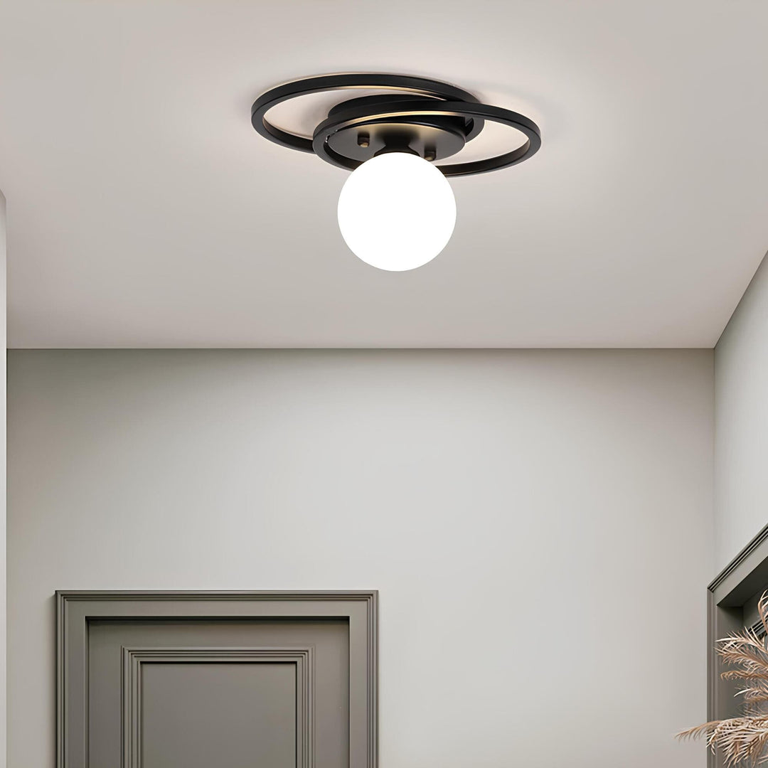 Skanto | LumiNoble | Zeitloser Kronleuchter mit goldenem LED-Kugel-Design