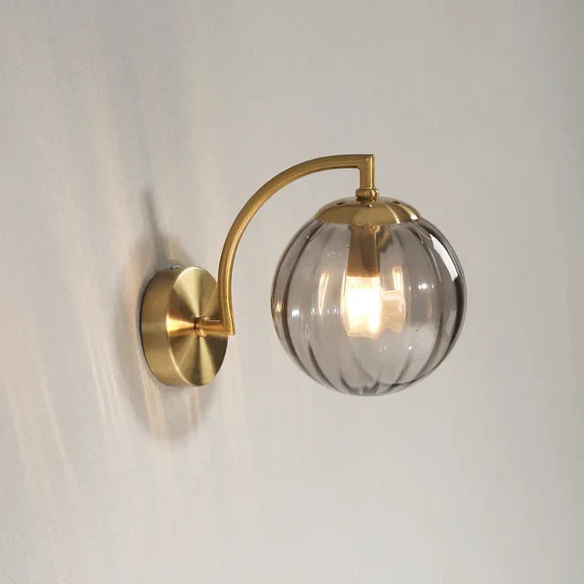 Skanto | Luxuriöse moderne Glas-Wandleuchte - CrystalGlow