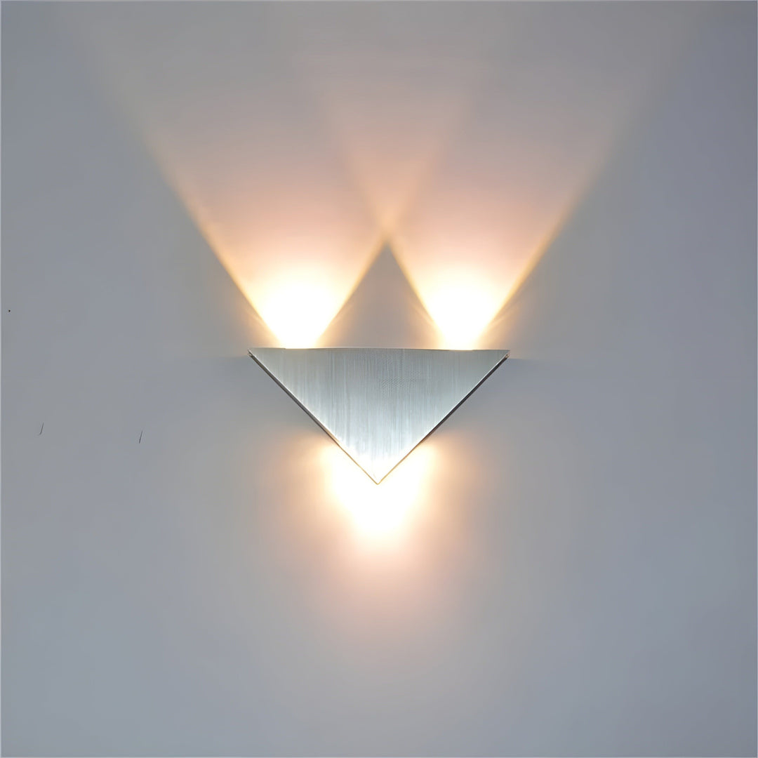 Skanto | Light - Moderne Dreieck-Wandleuchte LED-Wandlampe
