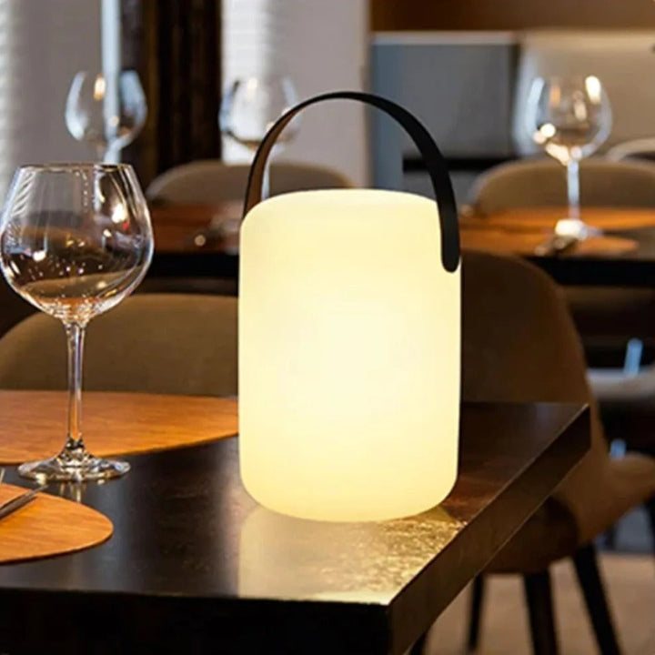 Skanto | LuminaFusion Lampe – Tragbare, wasserdichte, kabellose Tischlampe mit Fernbedienung