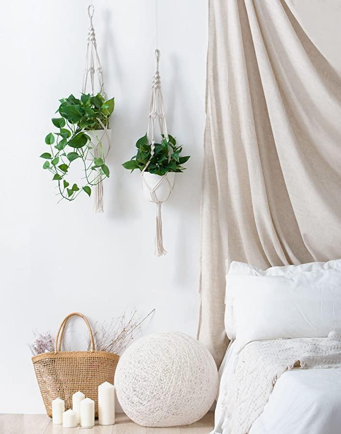 Skanto | 4-teiliges handgefertigtes Boho Makramee Pflanzenhänger-Set