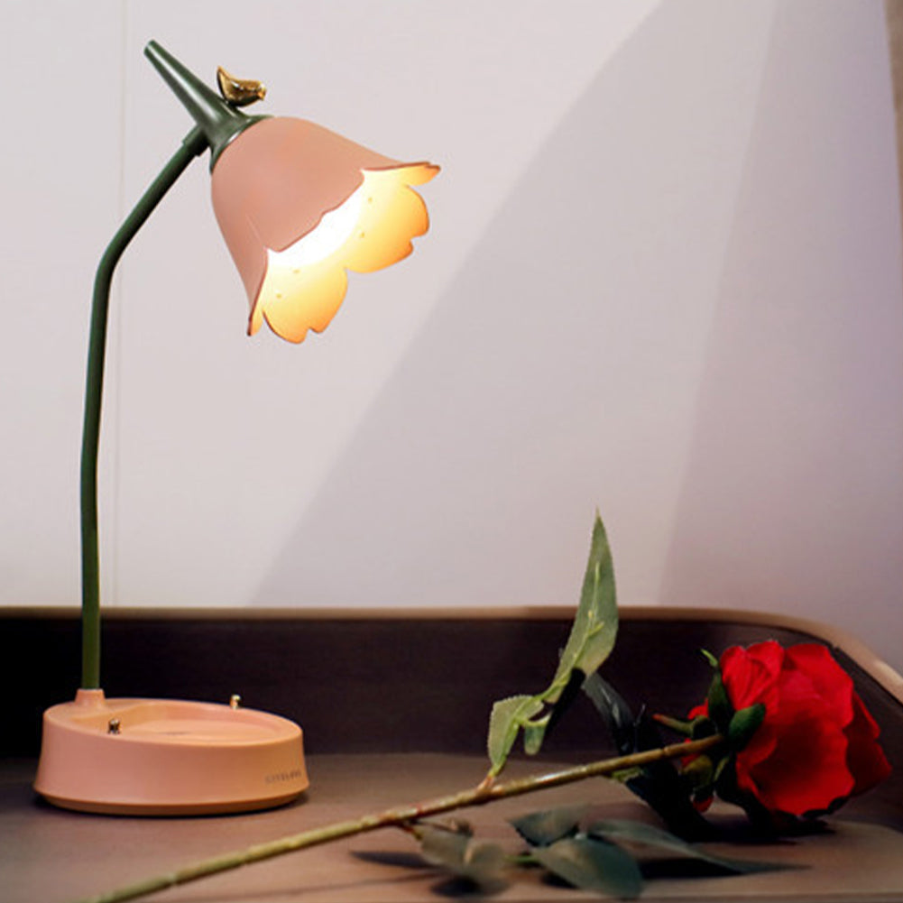 Skanto | Flicker – Schreibtischlampe | Charmante Beleuchtung | Energiesparend