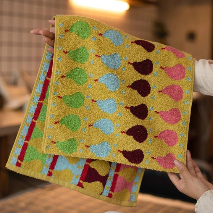 Skanto | Weiches Kinderhandtuch mit Birnenmotiv