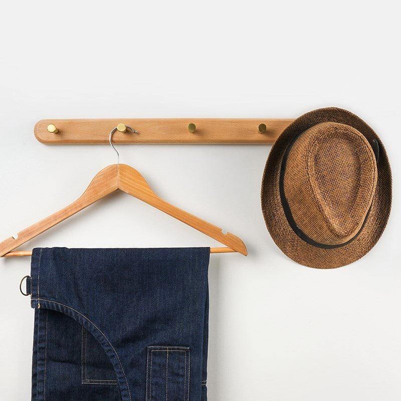 Skanto | WandHout – Minimalistische Wandgarderobe aus Holz mit Messinghaken