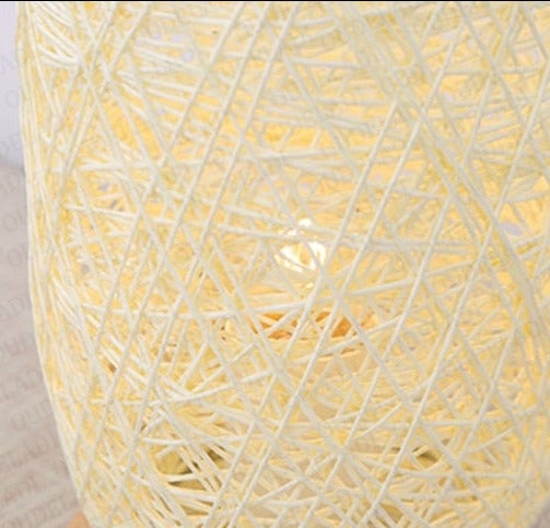 Skanto | Rattan-Tischlampe