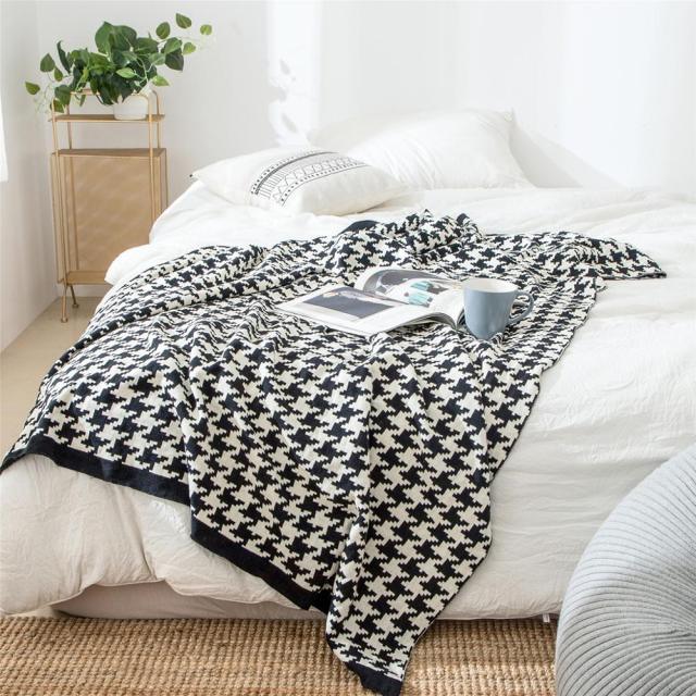 Skanto | PlaidLuxe Hahnentritt Kuscheldecke | Karodesign | Weich & Gemütlich | Verschiedene Größen