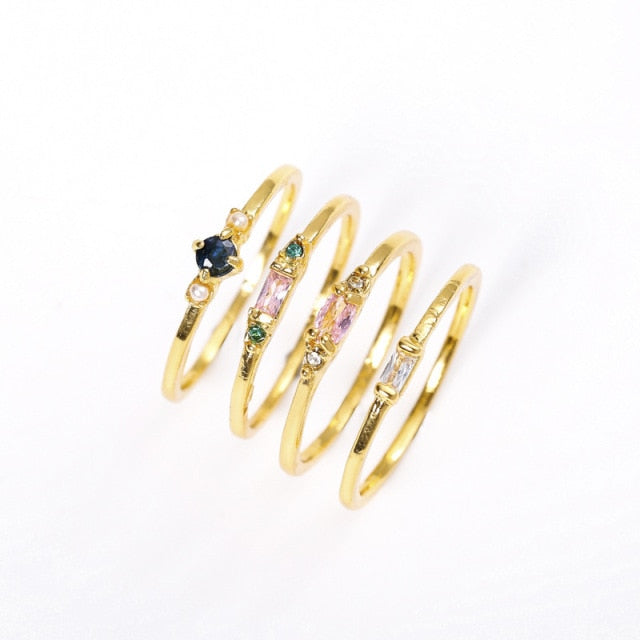 Skanto | Geometrisches Goldfarbenes Kombinations-Ring-Set mit runden Zirkonkristallen