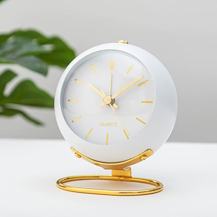 Skanto | Buzzley Retro Stiller Wecker – Vintage Metall-Analogwecker mit Nachtlicht
