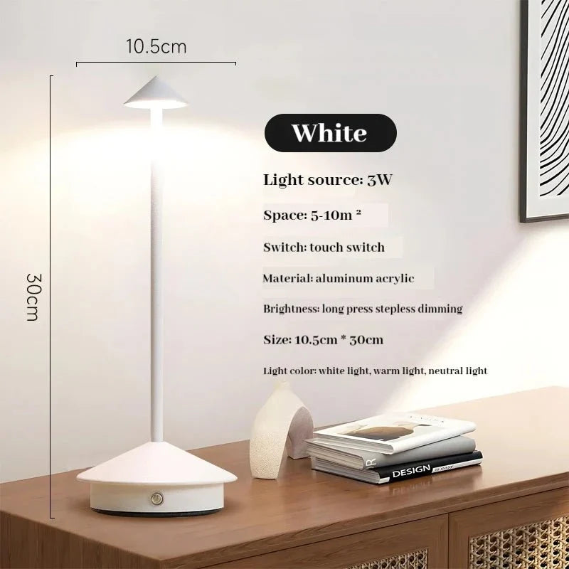 Skanto | Elegante wiederaufladbare Metall-Tischlampe