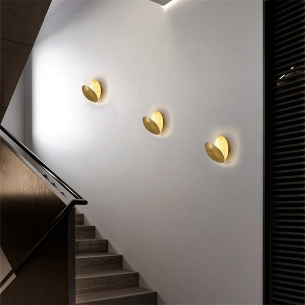 Skanto | Lunora Wandleuchte mit magischem Mondlicht – Warme LED-Ambientebeleuchtung für Zuhause und Büro