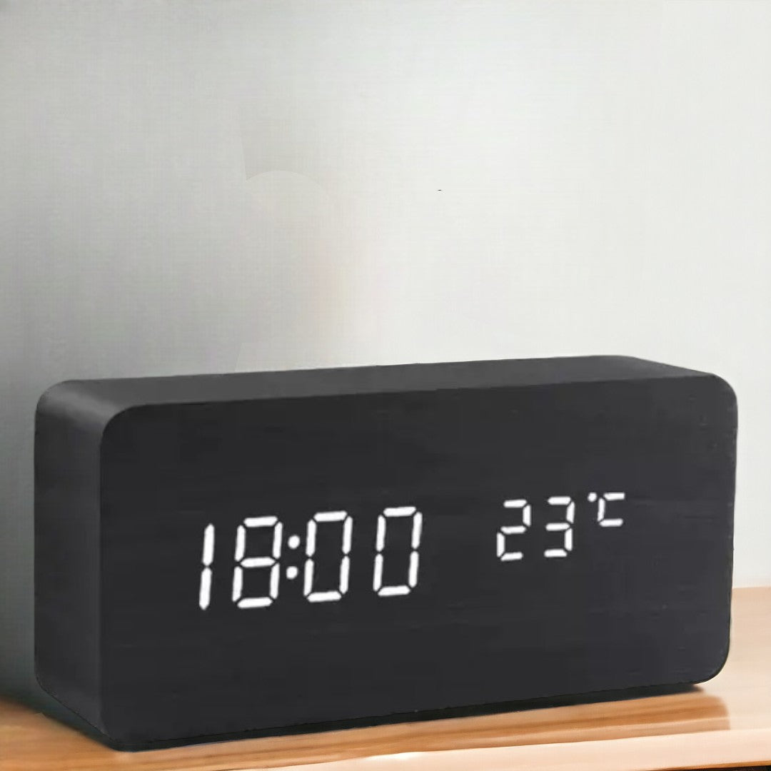 Skanto | Digitaler Holz-Wecker – Moderne Technologie mit zeitlosem Holzdesign