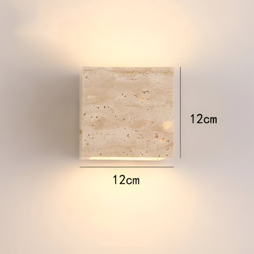 Skanto | Travertin-Wandlampe für eine warme und elegante Atmosphäre