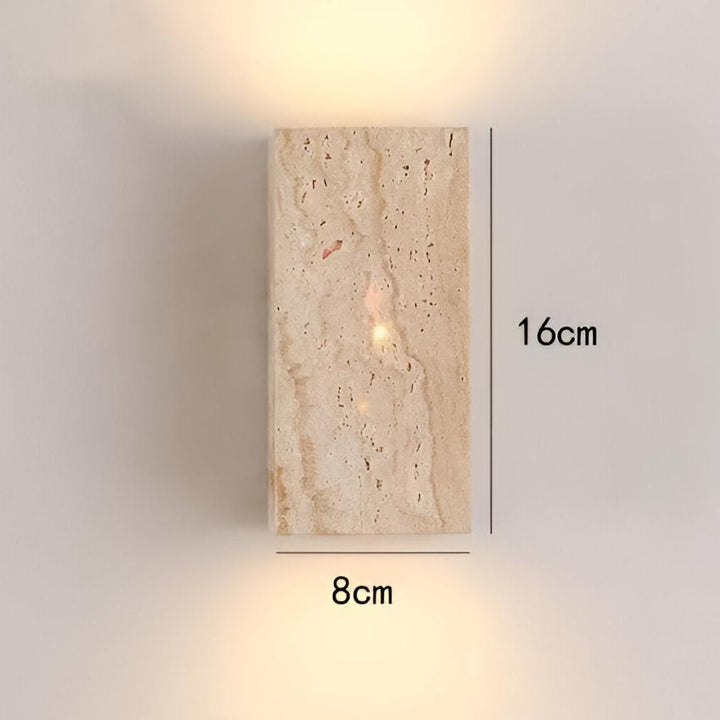 Skanto | Travertin-Wandlampe für eine warme und elegante Atmosphäre