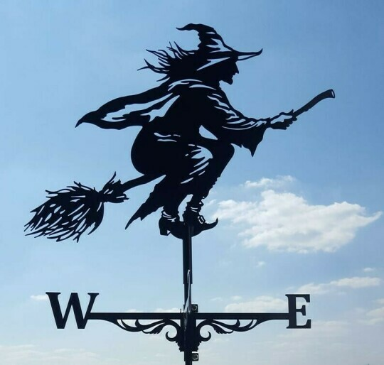 Skanto | Exzentrische Wetterfahne für den Garten – Skanto