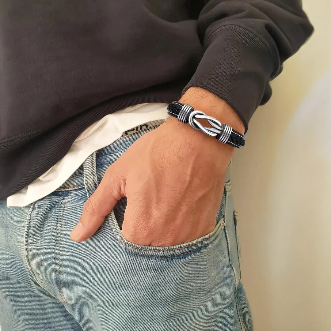 Skanto | Unisex Ewiger Liebesknoten-Lederarmband
