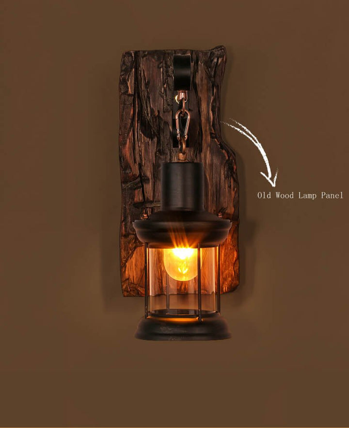Skanto | Veritas - Wandlampe mit Holzsockel und Glasdesign