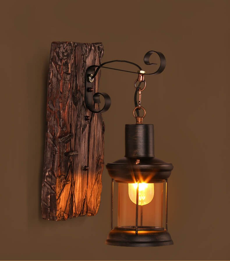 Skanto | Veritas - Wandlampe mit Holzsockel und Glasdesign