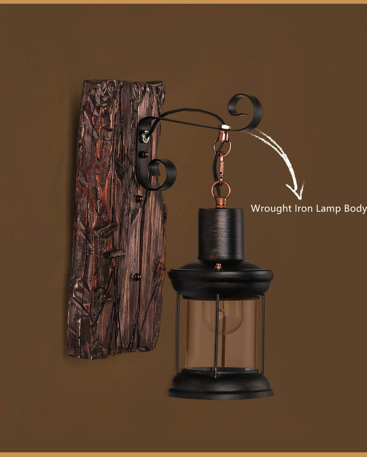Skanto | Veritas - Wandlampe mit Holzsockel und Glasdesign