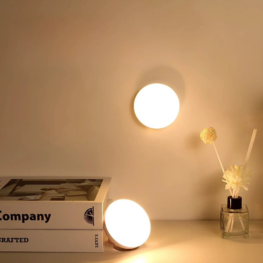 Skanto | Wiederaufladbare LED-Leuchte mit Bewegungssensor | Energiesparend, USB-wiederaufladbar & Ideal für Gehwege, Treppen, Kleiderschränke & Schränke