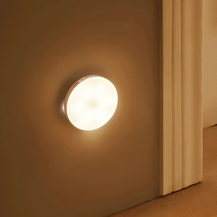 Skanto | Wiederaufladbare LED-Leuchte mit Bewegungssensor | Energiesparend, USB-wiederaufladbar & Ideal für Gehwege, Treppen, Kleiderschränke & Schränke