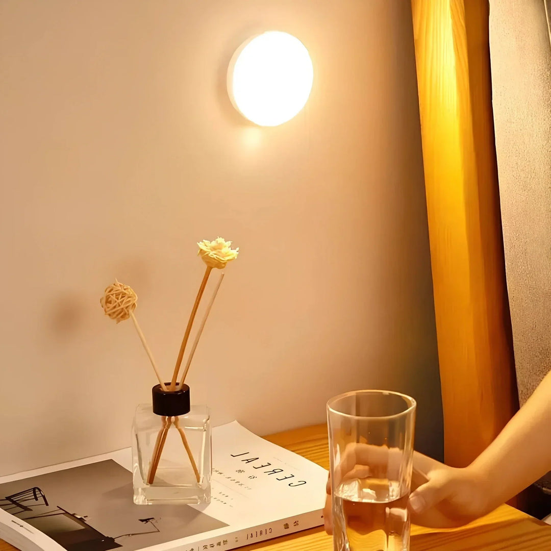 Skanto | Wiederaufladbare LED-Leuchte mit Bewegungssensor | Energiesparend, USB-wiederaufladbar & Ideal für Gehwege, Treppen, Kleiderschränke & Schränke