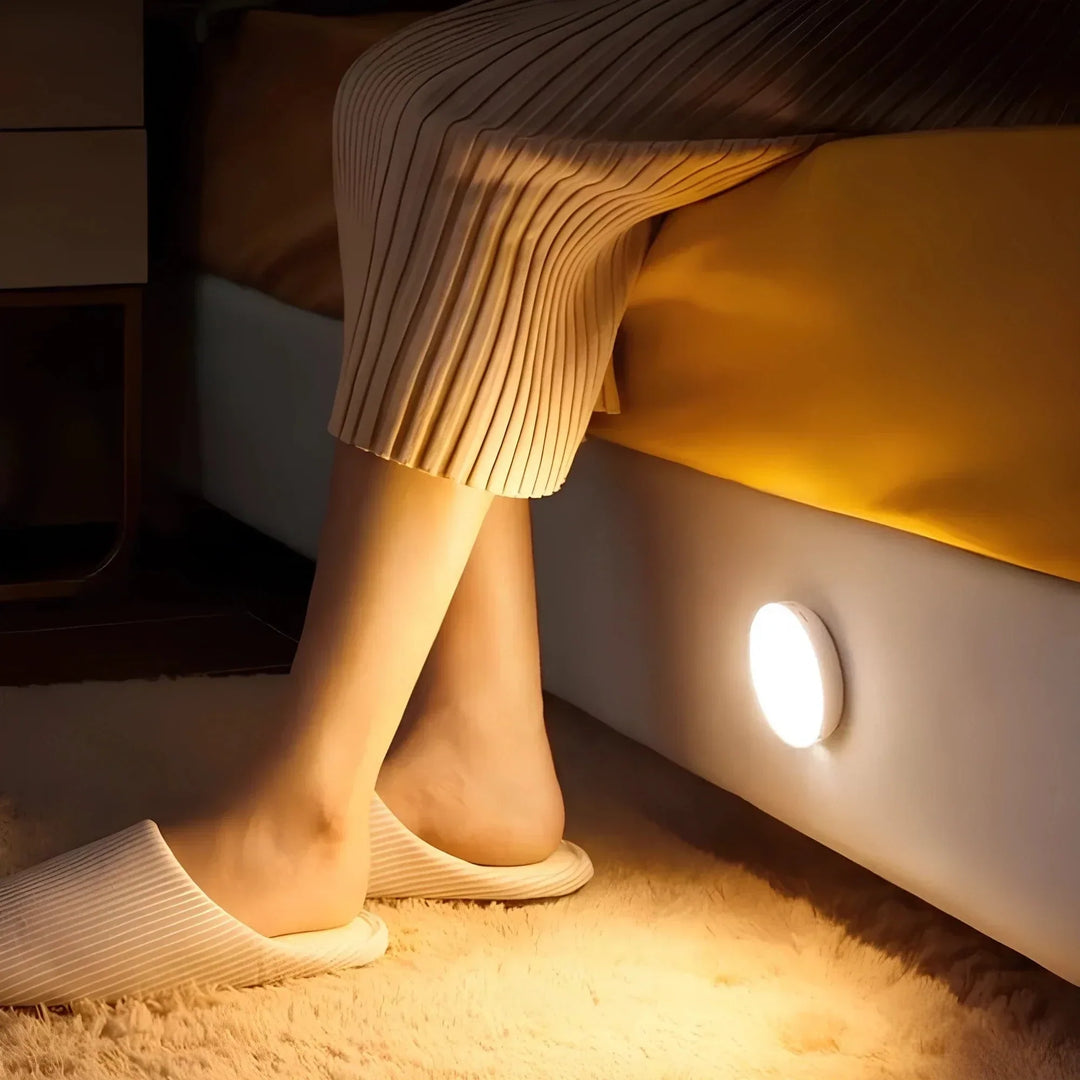 Skanto | Wiederaufladbare LED-Leuchte mit Bewegungssensor | Energiesparend, USB-wiederaufladbar & Ideal für Gehwege, Treppen, Kleiderschränke & Schränke