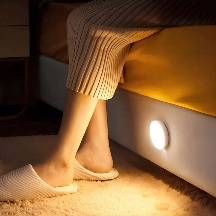 Skanto | Wiederaufladbare LED-Leuchte mit Bewegungssensor | Energiesparend, USB-wiederaufladbar & Ideal für Gehwege, Treppen, Kleiderschränke & Schränke