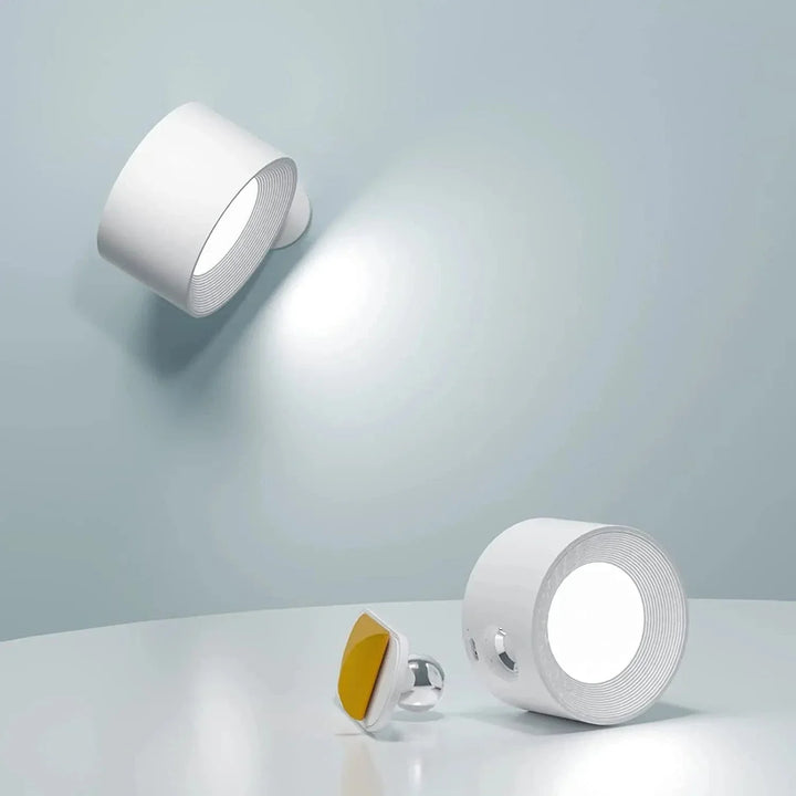 Skanto | Batteriebetriebene Wandleuchte | Wiederaufladbar, 360° verstellbar & kabellos für Schlafzimmer, Flure & Leseecken