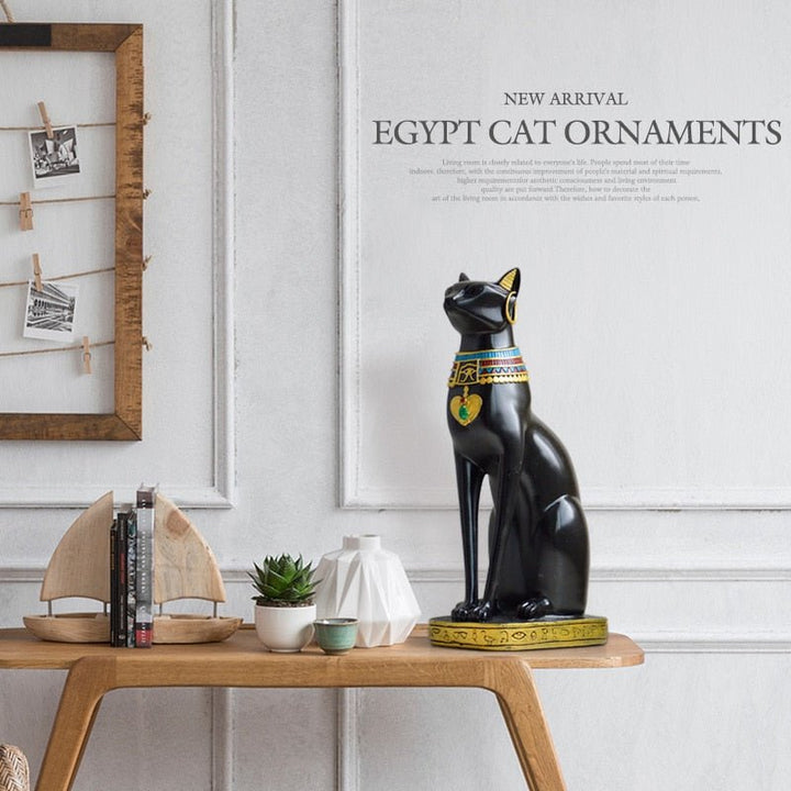 Skanto | Luxuriöse ägyptische Katzenskulptur im Vintage-Stil