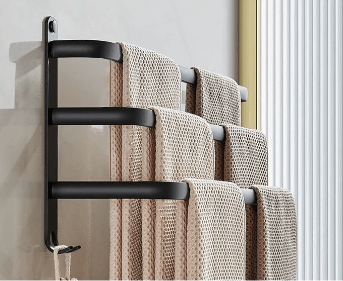 Skanto | Skanto Hängeregal für das Badezimmer mit praktischem Handtuchhalter
