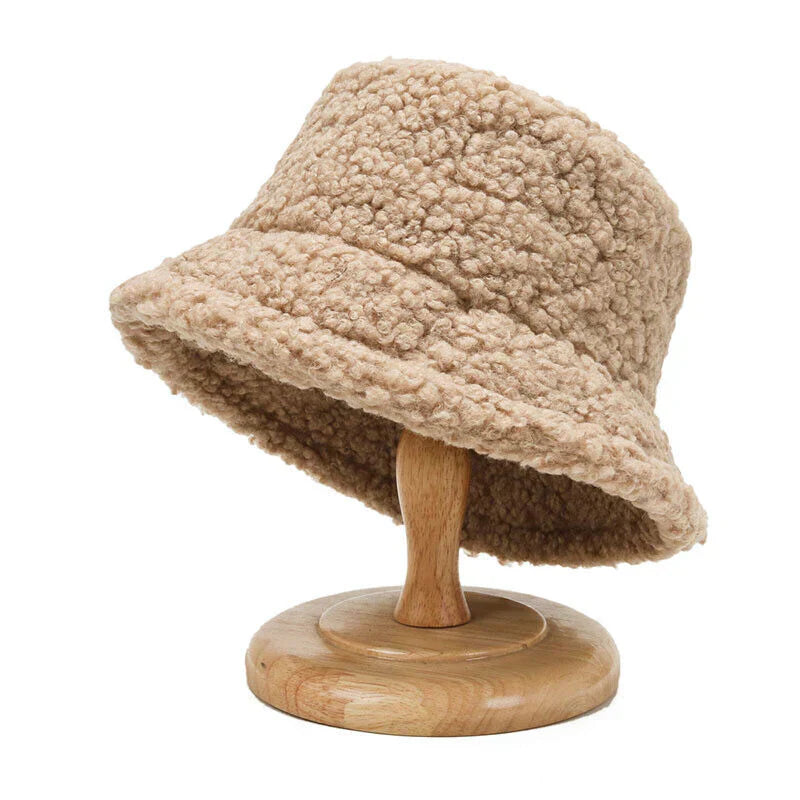 Skanto | Livia Damen Teddy Bucket Hat aus warmer Lammwolle