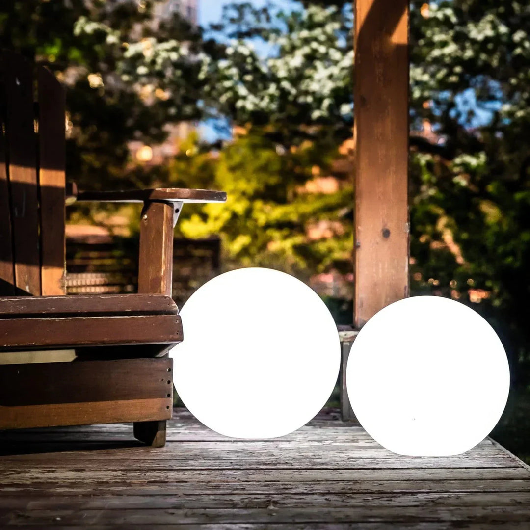 Skanto | Outdoor Kugelleuchte - Kabellos, Wetterfest, 16 Farben LED Ballleuchte