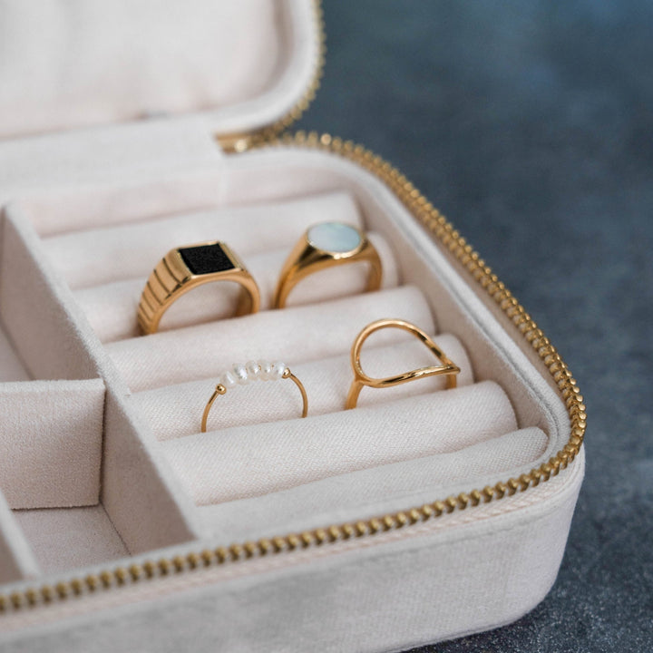 Chic Isolde Mini Perlenring – Heben Sie Ihren Stil hervor!