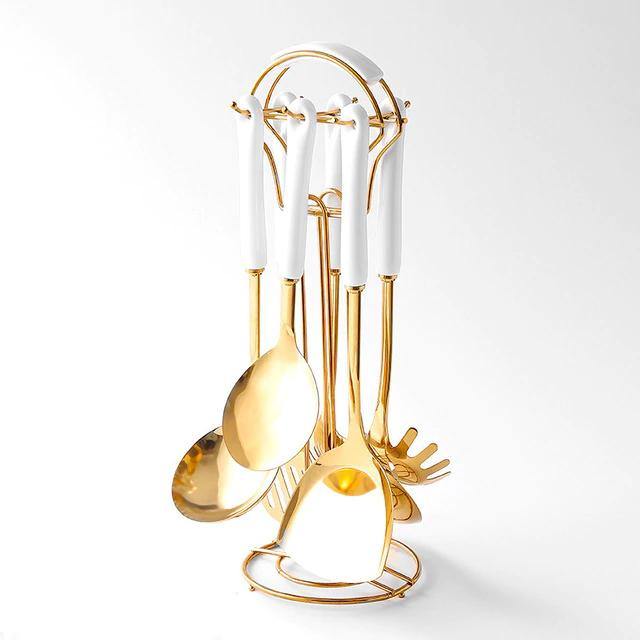 Skanto | Goldene Küchenutensilien mit Ständer