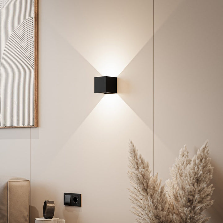 Skanto | LumiGuard - LED-Wandleuchte mit warmem Licht